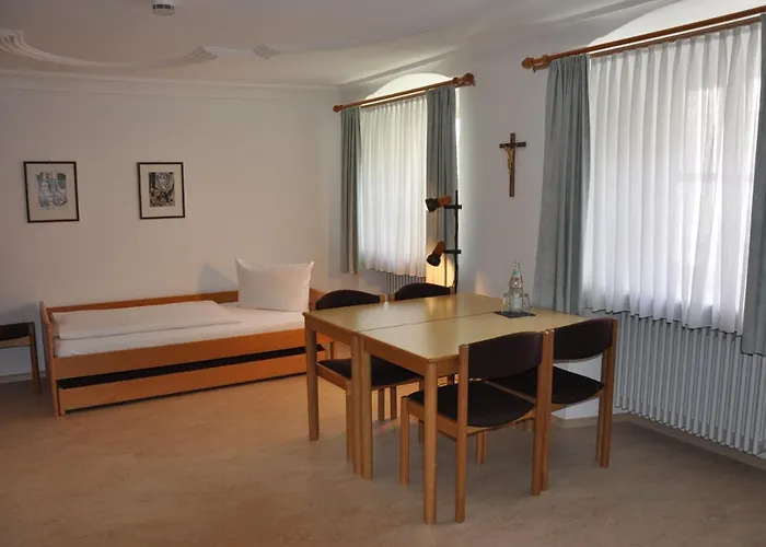 호텔 Gaestehaus Der Katholischen Akademie 3*