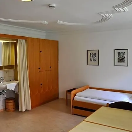 Hotel Gaestehaus Der Katholischen Akademie Ratisbona